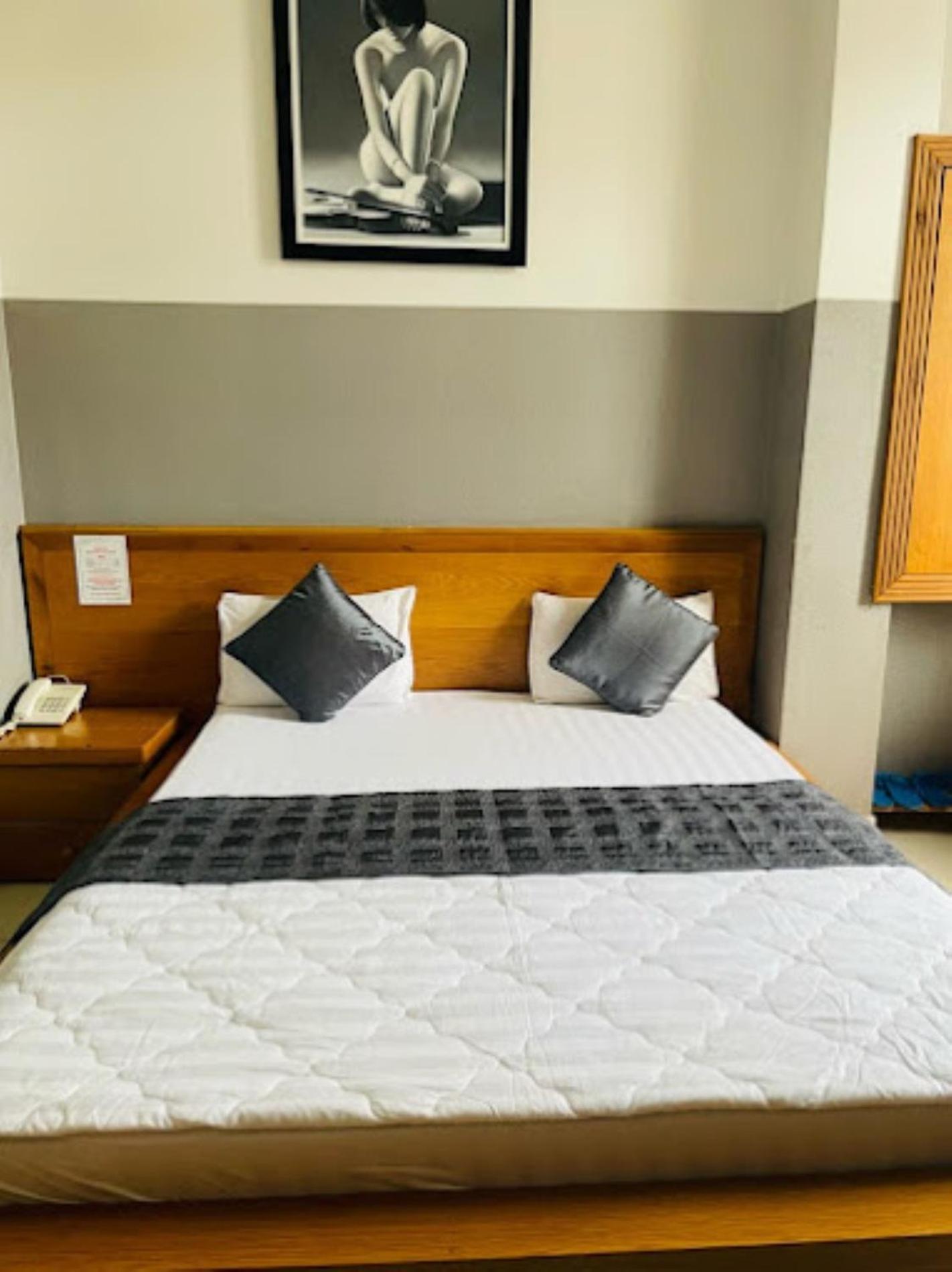 10H Hotel مدينة هوشي منه المظهر الخارجي الصورة